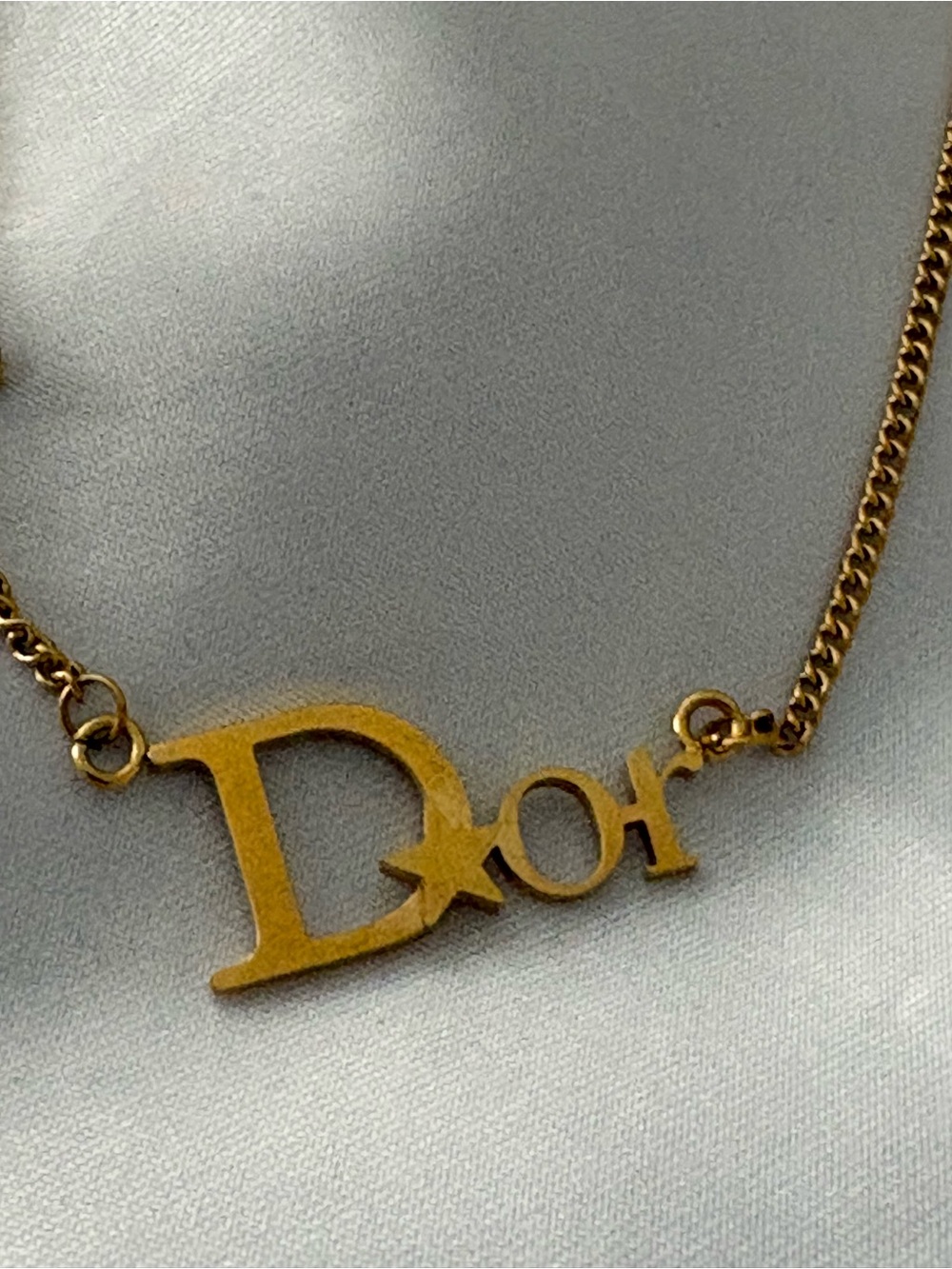 Gold Tone Star Logo Stainless Steel Fashion Necklace 16” + 2” Extender - Picture 2 of 6